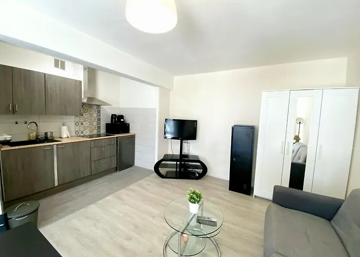 BEL AIR - Studio, Proche centre, WIFI, Climatisation